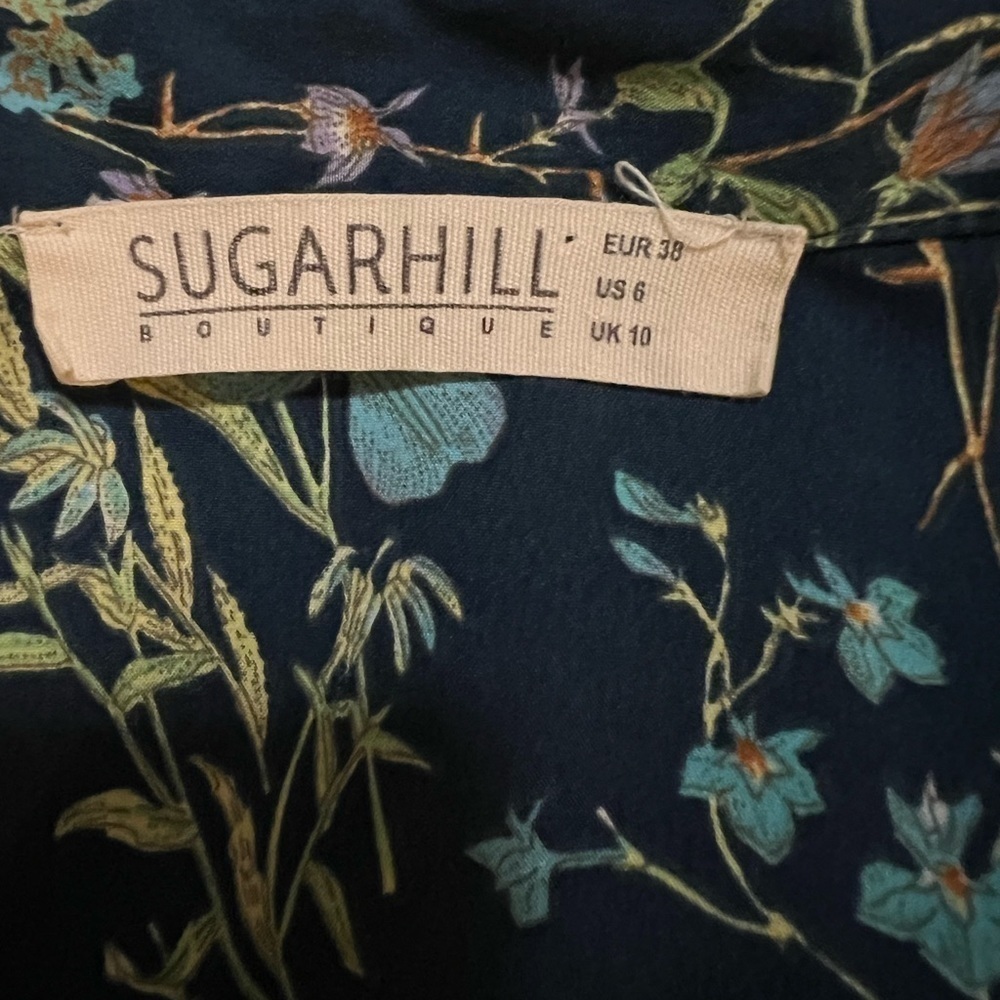 Sugarhill floral Button down top size 6 - Picture 6 of 6